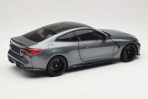BMW M4 G82 Grigio Metallic Minichamps 1:18 113020124 Pressofusione — immagine 3 di 8