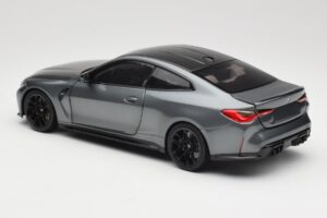 BMW M4 G82 Grigio Metallic Minichamps 1:18 113020124 Pressofusione — immagine 5 di 8