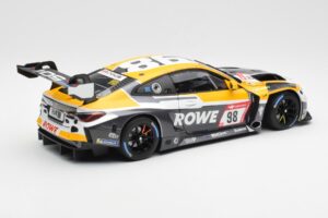 BMW M4 G82 GT3 Rowe Racing #98 ADAC 24 Hours Nürburgring 2022 Minichamps 1:18 113222098 Pressofusione — immagine 3 di 8