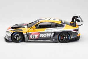 BMW M4 G82 GT3 Rowe Racing #98 ADAC 24 Hours Nürburgring 2022 Minichamps 1:18 113222098 Pressofusione — immagine 4 di 8