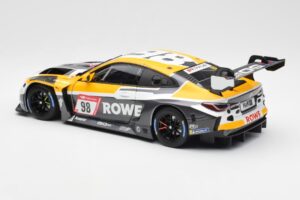 BMW M4 G82 GT3 Rowe Racing #98 ADAC 24 Hours Nürburgring 2022 Minichamps 1:18 113222098 Pressofusione — immagine 7 di 8