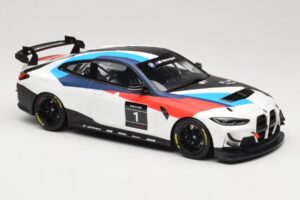 BMW M4 G82 GT4 #1 Presentation 2022 Otto 1:18 OT1228 Resina — immagine 4 di 6