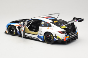 BMW M4 GT3 #46 V. Rossi / A. Farfus / M. Martin Team WRT 12 Hours of Bathurst 2023 Minichamps 1:18 113232146 Pressofusione — immagine 5 di 8