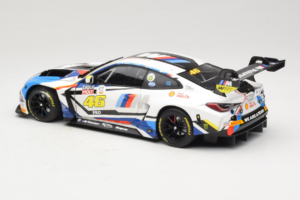 BMW M4 GT3 #46 V. Rossi / A. Farfus / M. Martin Team WRT 12 Hours of Bathurst 2023 Minichamps 1:18 113232146 Pressofusione — immagine 7 di 8
