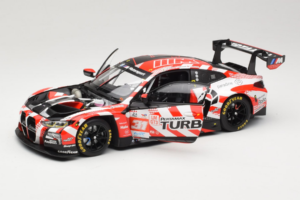 BMW M4 GT3 LMGT3 #31 D. Leung / S. Gelael / A. Farfus Team WRT 2nd Place 24 Hours of Le Mans 2024 Minichamps 1:18 113242431 P — immagine 2 di 8