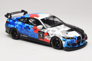 BMW M4 GT4 #1 Presentation 2024 Otto 1:18 OT1125 Resina — immagine 4 di 6