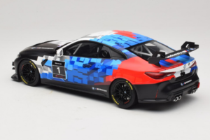 BMW M4 GT4 #1 Presentation 2024 Otto 1:18 OT1125 Resina — immagine 5 di 6