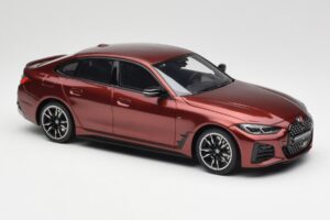 BMW M440i G26 Gran Coupe Aventurine Rosso Otto 1:18 OT1075 Resina — immagine 4 di 6