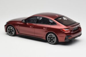 BMW M440i G26 Gran Coupe Aventurine Rosso Otto 1:18 OT1075 Resina — immagine 5 di 6