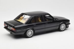 BMW M5 E28 Diamond Nero Otto 1:18 OT184 Resina — immagine 2 di 6