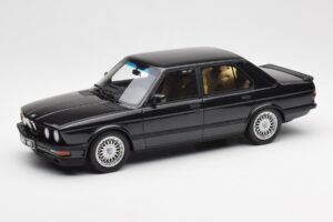 BMW M5 E28 Diamond Nero Otto 1:18 OT184 Resina
