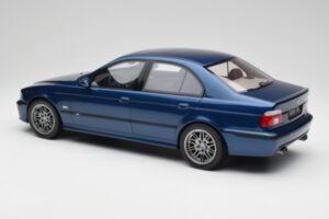 BMW M5 E39 Avus Blu Otto 1:12 G073 Resina — immagine 5 di 6