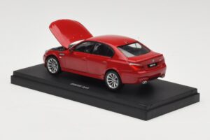 BMW M5 E60 Rosso Kyosho 1:43 03503R Pressofusione — immagine 2 di 4