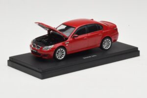 BMW M5 E60 Rosso Kyosho 1:43 03503R Pressofusione — immagine 3 di 4
