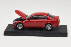BMW M5 E60 Rosso Kyosho 1:43 03503R Pressofusione