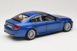 BMW M5 F10 Monte Carlo Blue Paragon 1:18 80432186352 Pressofusione — immagine 3 di 8