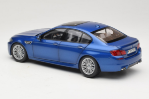 BMW M5 F10 Monte Carlo Blue Paragon 1:18 80432186352 Pressofusione — immagine 7 di 8