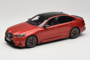 BMW M5 G90 Beach Orange GT Spirit 1:18 GT966 Resina