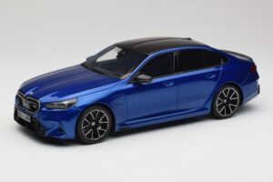 BMW M5 G90 Marina Bay Blue Metallic GT Spirit 1:18 GT507 Resina