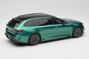 BMW M5 G99 Competition Touring Isle of Man Green GT Spirit 1:18 GT509 Resina — immagine 2 di 6