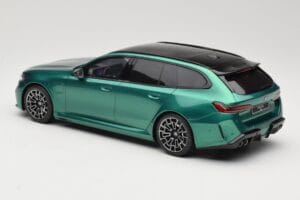 BMW M5 G99 Competition Touring Isle of Man Green GT Spirit 1:18 GT509 Resina — immagine 5 di 6