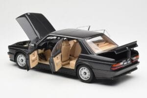 BMW M535i E28 Diamond Nero AUTOart 1:18 75162 Pressofusione — immagine 5 di 8