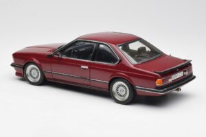BMW M635 CSi E24 Karmin Rosso AUTOart 1:18 70528 Pressofusione — immagine 7 di 8