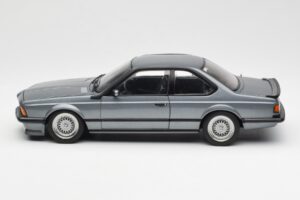 BMW M635 CSi E24 Shadow Line Delphin Metallic AUTOart 1:18 70529 Pressofusione — immagine 4 di 8