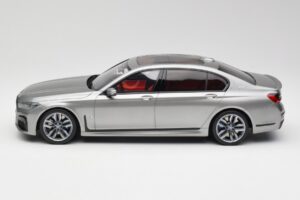 BMW M760i G12 V12 Final Edition Grigio GT Spirit 1:18 GT478 Resina — immagine 3 di 6