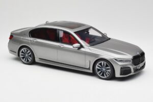 BMW M760i G12 V12 Final Edition Grigio GT Spirit 1:18 GT478 Resina — immagine 4 di 6