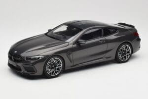BMW M8 F92 Grey Metallic Minichamps 1:18 110029022 Pressofusione