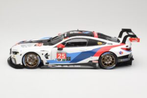 BMW M8 GTE Team RLL C. De Phillippi / B. Auberlen 2nd in Class 12 Hours of Sebring 2018 Minichamps 1:18 155182925 Pressofusio — immagine 3 di 6