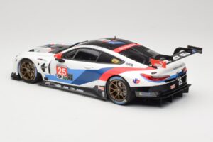 BMW M8 GTE Team RLL C. De Phillippi / B. Auberlen 2nd in Class 12 Hours of Sebring 2018 Minichamps 1:18 155182925 Pressofusio — immagine 5 di 6