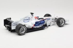 BMW Sauber F1.07 #10 R. Kubica Launch Version 2007 Minichamps 1:18 80430426995 Pressofusione — immagine 2 di 7