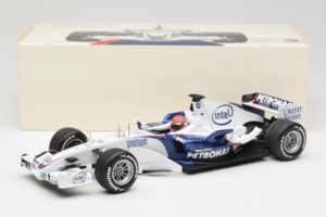 BMW Sauber F1.07 #10 R. Kubica Launch Version 2007 Minichamps 1:18 80430426995 Pressofusione — immagine 7 di 7