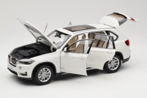 BMW X5 E70 Alpine White Paragon 1:18 PA-97073 Pressofusione — immagine 2 di 8