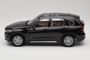 BMW X5 E70 Sapphire Black Paragon 1:18 PA-97071 Pressofusione — immagine 4 di 8