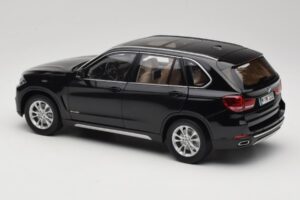 BMW X5 E70 Sapphire Black Paragon 1:18 PA-97071 Pressofusione — immagine 7 di 8
