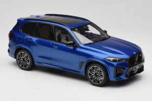 BMW X5 M F95 Competition Marina Bay Blue Metallic GT Spirit 1:18 GT967 Resina — immagine 4 di 6