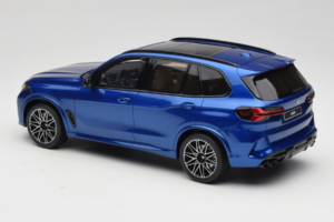 BMW X5 M F95 Competition Marina Bay Blue Metallic GT Spirit 1:18 GT967 Resina — immagine 5 di 6