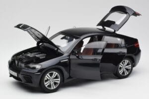 BMW X6 M F86 Nero Kyosho 1:18 80432157613 Pressofusione — immagine 2 di 8