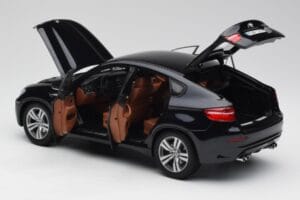 BMW X6 M F86 Nero Kyosho 1:18 80432157613 Pressofusione — immagine 5 di 8