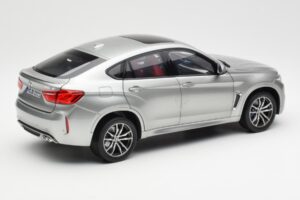 BMW X6 M F86 Donington Grigio Metallizzato Norev 1:18 80432364886 Pressofusione — immagine 3 di 8