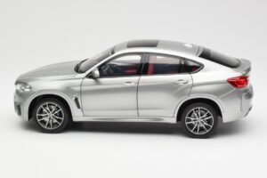 BMW X6 M F86 Donington Grigio Metallizzato Norev 1:18 80432364886 Pressofusione — immagine 4 di 8