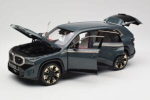 BMW XM G09 Isle of Man Green Minichamps 1:18 110023300 Pressofusione — immagine 2 di 8