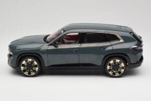 BMW XM G09 Isle of Man Green Minichamps 1:18 110023300 Pressofusione — immagine 4 di 8