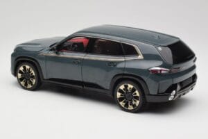 BMW XM G09 Isle of Man Green Minichamps 1:18 110023300 Pressofusione — immagine 7 di 8