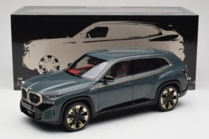 BMW XM G09 Isle of Man Green Minichamps 1:18 110023300 Pressofusione — immagine 8 di 8
