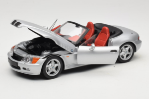 BMW Z3 Cabriolet Argento UT Models 1:18 20402 Pressofusione — immagine 2 di 8