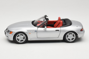 BMW Z3 Cabriolet Argento UT Models 1:18 20402 Pressofusione — immagine 4 di 8
